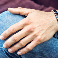 NOU: Bratara reglabila cu bile SIpietre semipretioase Cristal  sticla ,cub negru de 4mm