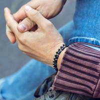 NOU: Bratara reglabila cu bile SIpietre semipretioase Cristal  sticla ,cub negru de 4mm