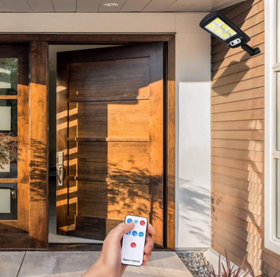 Set 4 lampi cu incarcare solara 120 leduri - foarte puternice